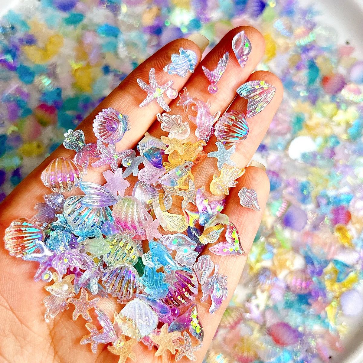 50PCS 3D Creative Simulated Conch Shell Nail Charms Colorful Translucent Jellyfish Ocean Series Resin Nail Art Decorations 2030
